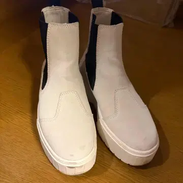 PUMA 사이드 고어 부츠 통굽 화이트