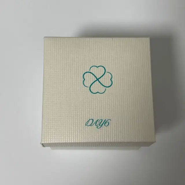 데이식스 반지 마데링