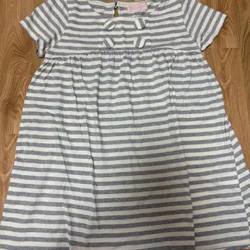 Expired girl Emily Button Top Stripe | 반팔 티셔츠 | 번개장터 중고거래