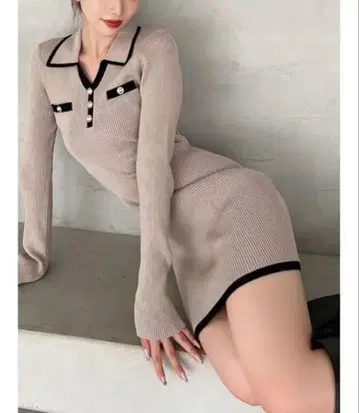 RESEXXY 바이컬러 니트 폴로 원피스