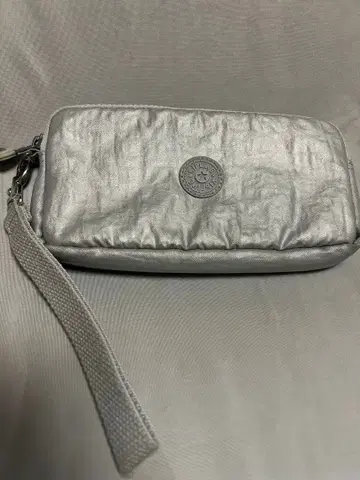 Kipling 장지갑 실버 스트랩 포함