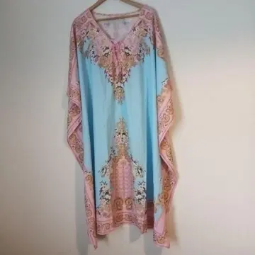 바로크풍 프린트 카프탄 원피스
