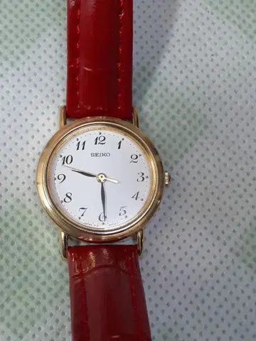 SEIKO 손목시계 쿼츠 골드 컬러 레드 벨트
