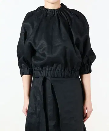 하이크 HYKE 린넨 SHIRRED 상의
