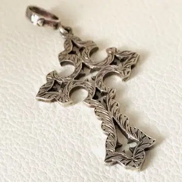 새상품급 로리 로드킨 라지 고딕 크로스 목걸이 참 탑