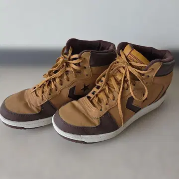 Converse 하이컷 스니커즈 브라운