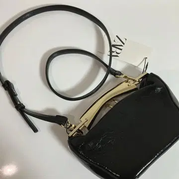 [ 58%OFF ] [ 새상품 ] ZARA 골드 에나멜 미니 백