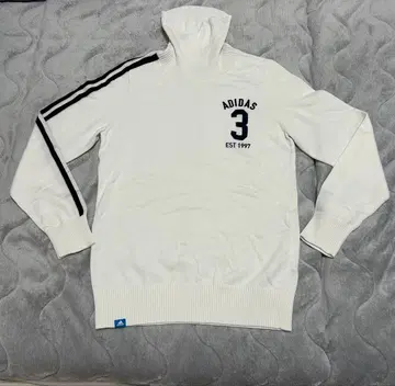 adidas 터틀넥 스웨터 화이트 3번