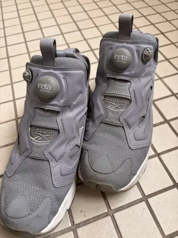 Reebok InstaPump Fury 그레이 스니커즈 24cm
