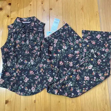 Ps Paul Smith 꽃무늬 슬리브리스 팬츠 셋업