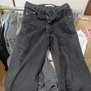 NVRFRGT / 24SS 3D Twisted Jeans
