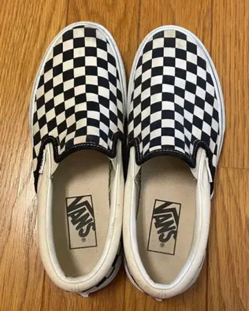 최종 가격 인하! VANS 슬립온 체커 23.5cm