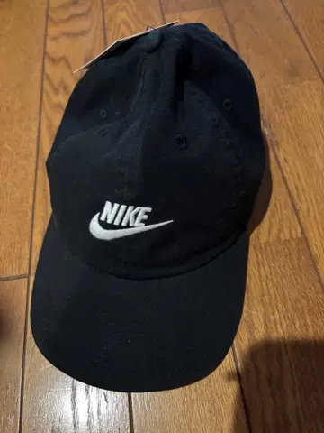 [ 완판 ] NIKE x BTS 콜라보 커스텀 캡 모자 한정판 와펜 블랙