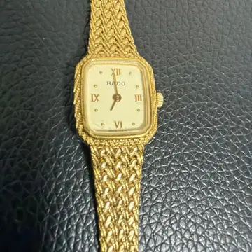 새상품급 RADO 여성용 손목시계 133.3589.2 골드