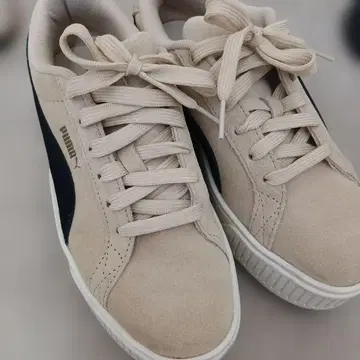 PUMA 스니커즈 베이지 계열 무카이 코지 Snow Man