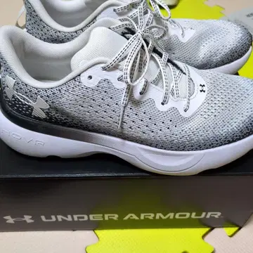 Under Armour UA INFINITE 스니커즈 27cm