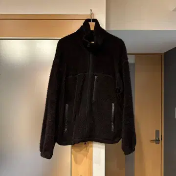 MARKAWARE text 블랙 보아 플리스 자켓