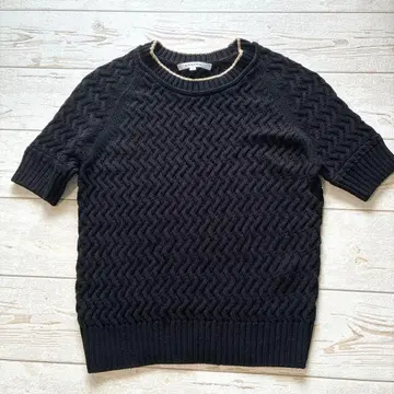 CARVEN 반팔 니트 블랙 S 사이즈