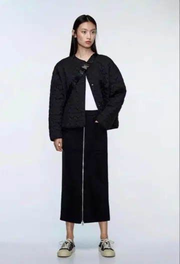 [ 미사용 새상품 ] ZARA 페이크 스웨이드 펜슬 스커트 M 사이즈