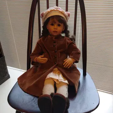 앤티크풍 비스크 인형