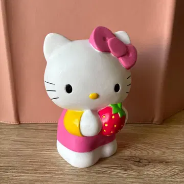 산리오 Hello Kitty 키티 소프트 비닐 마스코트 저금통 딸기