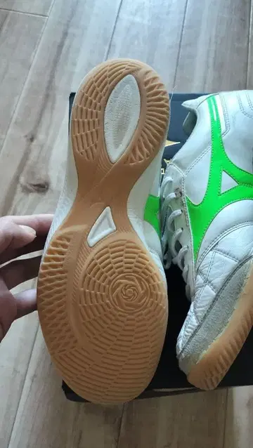 MIZUNO MORELIA SALA JAPAN IN 25.5cm