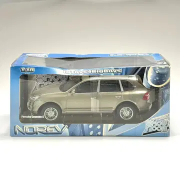 미사용 NOREV 1/18 포르쉐 카이엔 S 박스 포함
