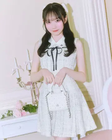 Michelle Macaron 반짝이는 트위드 미니 원피스