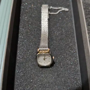 SEIKO 여성용 쿼츠 콤비 컬러 손목시계