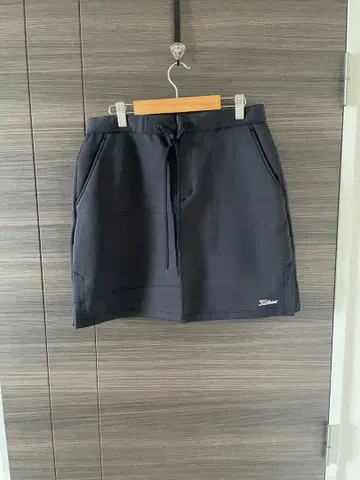 새상품 타이틀리스트 Titleist 골프 스커트 블랙 L