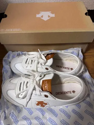 DESCENTE comfy chron 스니커즈 화이트