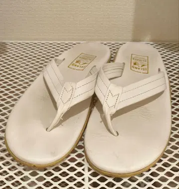 Island Slipper 가죽 샌들 사이즈 9 화이트