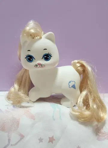 빈티지 피규어 리틀 프리티 키티