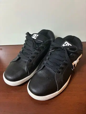 DC SHOES 로우컷 스니커즈 블랙 26.5cm
