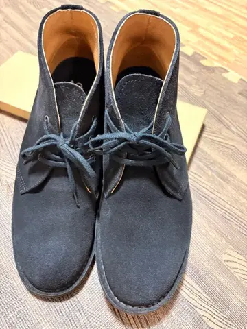Danner 스웨이드 처카 부츠 카라마