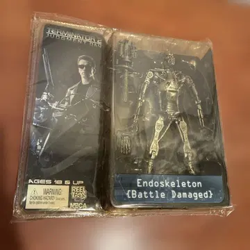 NECA 터미네이터 2 엔드 스켈레톤 Battle Damaged