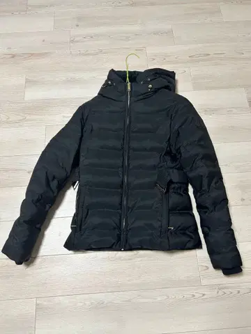 ZARA 다운 자켓 후드 부착