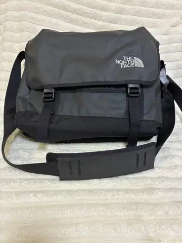 THE NORTH FACE 메신저 백 블랙