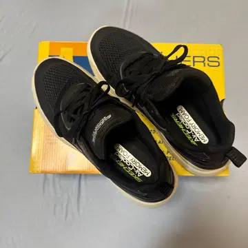 SKECHERS Hands Free Slip-ins 스니커즈