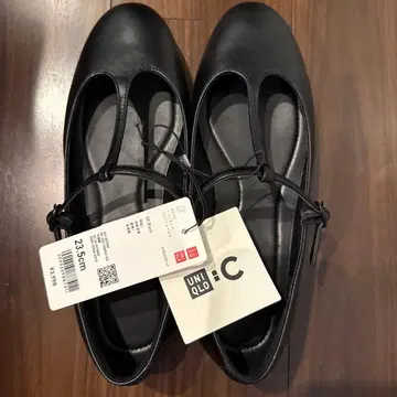 UNIQLO :C 컴피엘터치 스트랩 슈즈 23.5cm