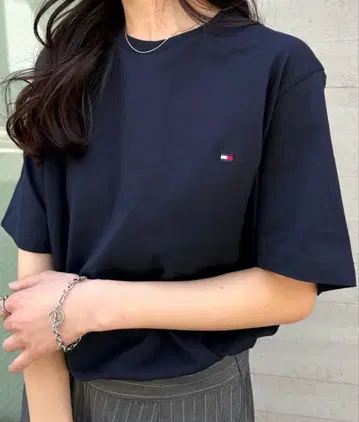 TOMMY HILFIGER 플래그 로고