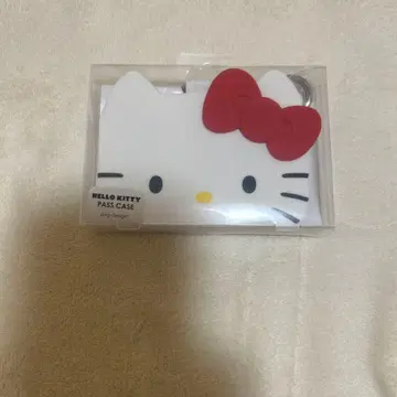 p+g design HELLO KITTY PASS CASE
