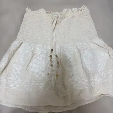 ZARA 플레어 스커트 화이트 자수 태슬
