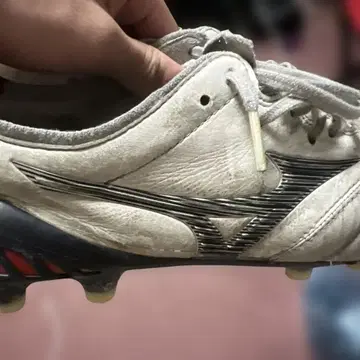 MIZUNO 축구 스파이크 모렐리아 neo