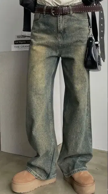 오로라 큐빅 / 빈티지 데님 팬츠