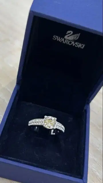 Swarovski 반지 실버 컬러 크리스탈