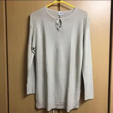 아르마니 콜레치오니 니트