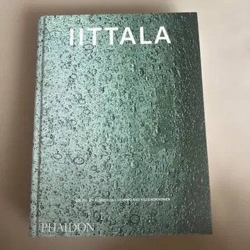 IITTALA 이딸라 140주년 기념 서적