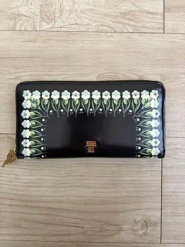 ANNA SUI 라운드 지퍼 장지갑 꽃무늬