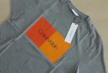 새상품 Calvin Klein T셔츠 부드러운 소재감 L 사이즈